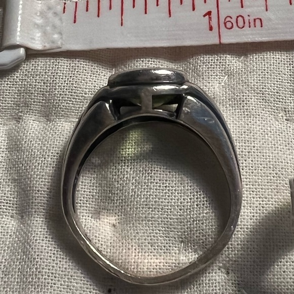 925 SS ring with peridot - Picture 6 of 8